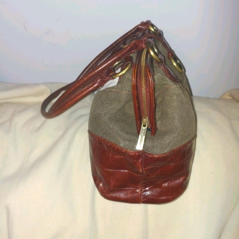 BCBG Maxazria bag - Picture 5 of 8